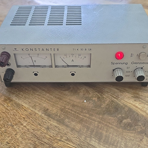 Konstanter labornetzgerät - labornetzgerät, t1